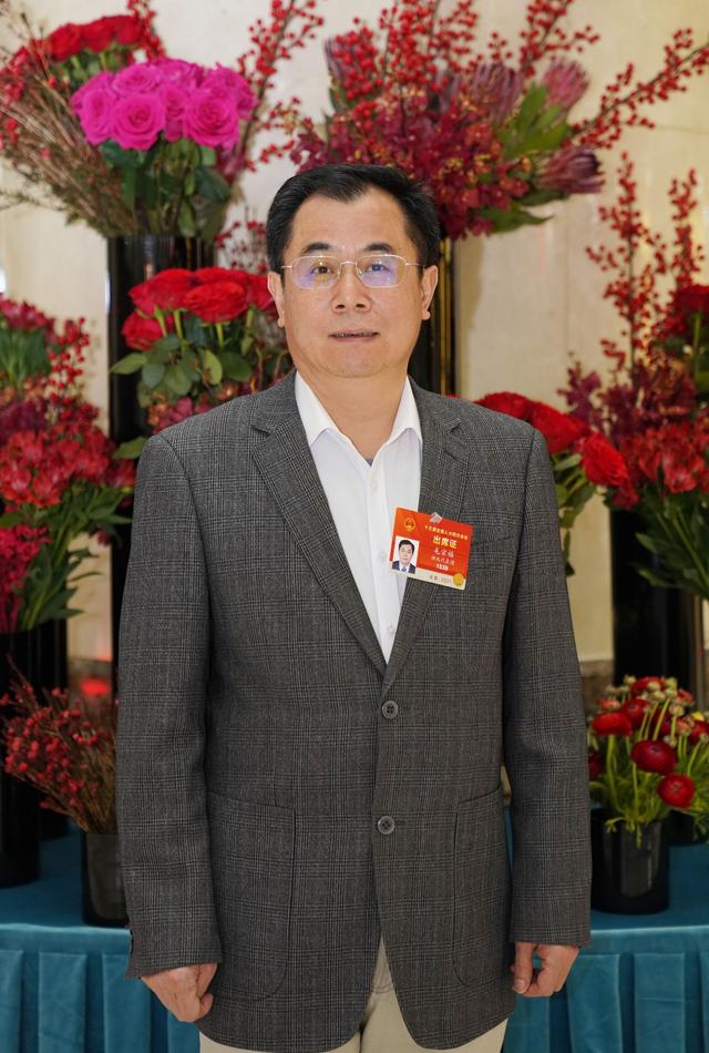 æ¯èå¸ä¸¤ä¼é¿æ±æ¥æ¥.jpeg